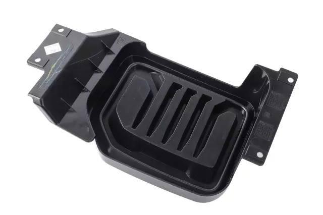 Front Driver Side Fog Lamp Bezel - GM (84392033)