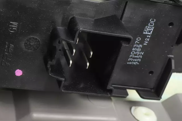 Medium Titanium Front Passenger Side Door Trim - GM (42496643)