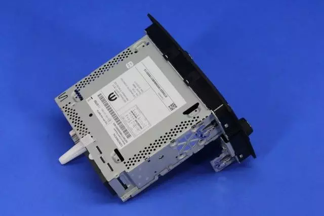 Multi Media Radio - Mopar (5YZ74LXHAA)