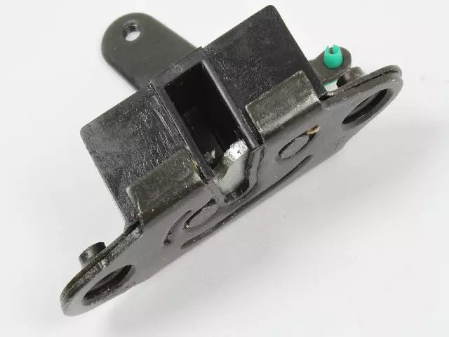 Latch - Mopar (04883254)