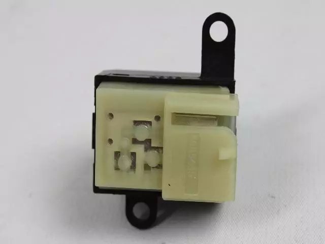 Switch - Mopar (04685435)