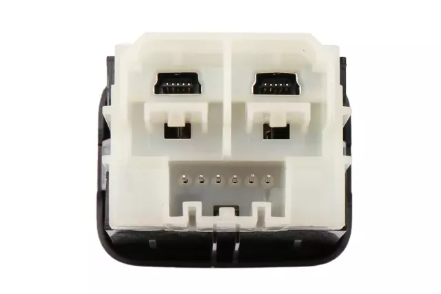 2015-2016 GM - Black USB Receptacle - GM (13583046)