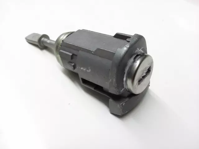 1U0837167A - Body: Lock Cylinder for Volkswagen: Golf, Jetta, R32 Image