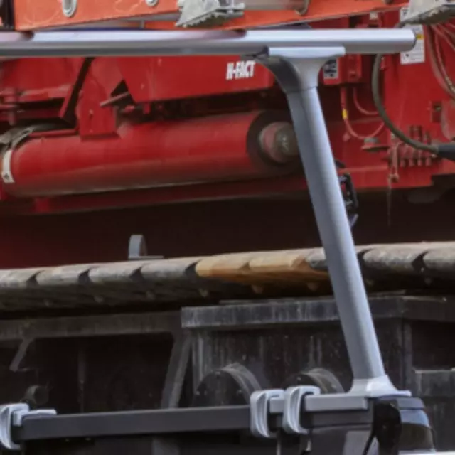 19299112 - Hauling: Ladder Rack - Single Cross Bar for Chevrolet: Colorado, Silverado 1500, Silverado 1500 Classic, Silverado 1500 HD Classic, Silverado 2500 HD, Silverado 2500 HD Classic, Silverado 3500 Classic, Silverado 3500 HD | GMC: Canyon, Sierra 1500, Sierra 1500 Classic, Sierra 1500 HD Classic, Sierra 2500 HD, Sierra 2500 HD Classic, Sierra 3500 Classic, Sierra 3500 HD Image