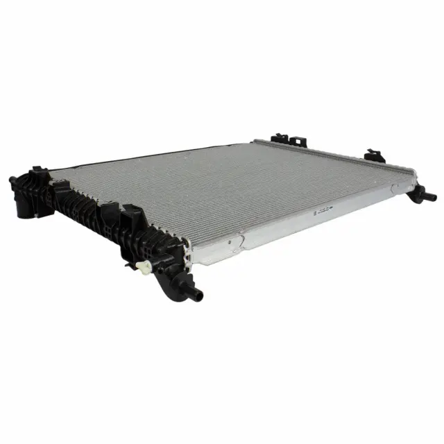 Radiator - Ford (FR3Z-8005-F)