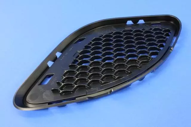 Fascia Grille, Right - Mopar (68158580AB)