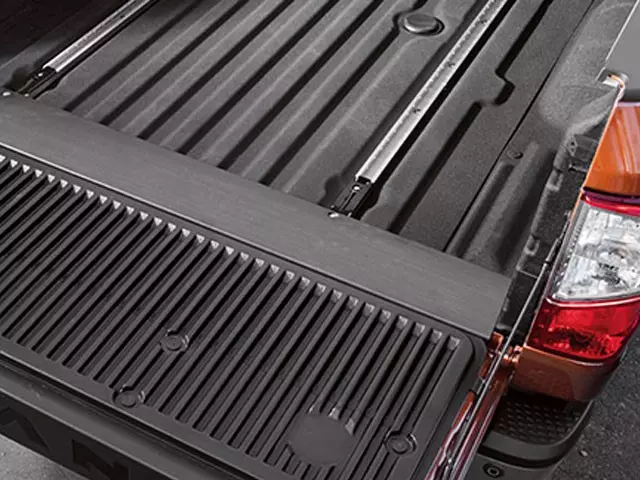 2016-2021 Nissan - Bed Tailgate Guard (W/Titan Box & - Nissan (999T7-W4950)