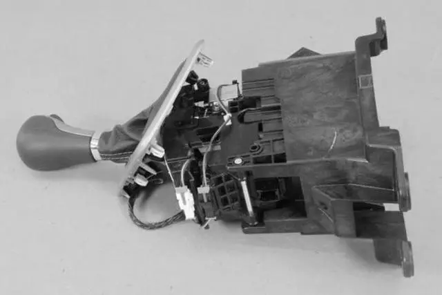 Transmission Shifter - Mopar (6md111u5ad)