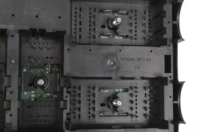 23404557 - : Engine Wiring Harness Junction Block for GM Image