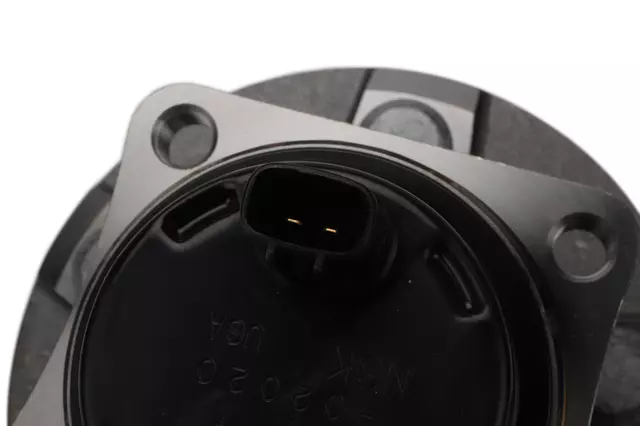 Rear Wheel Hub and Bearing Assembly with Wheel Speed Sensor and Wheel Studs - GM (88970098)