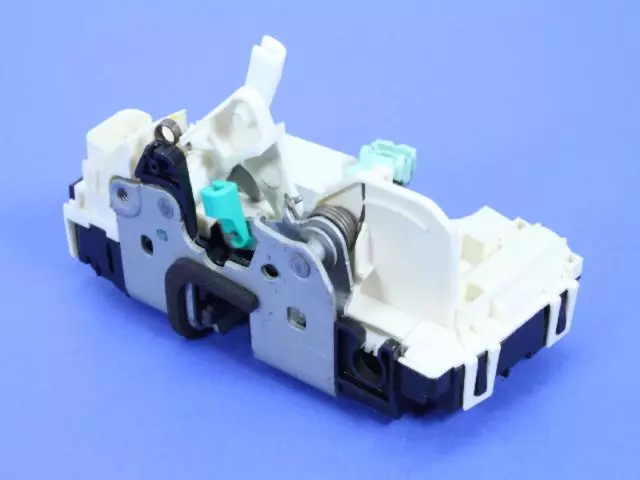 Latch - Mopar (4589095AH)