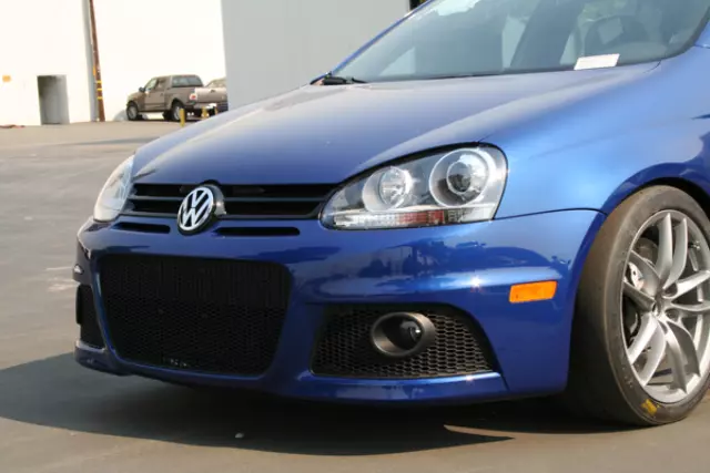 JNV807102DSC5J - Exterior: Thunderbunny / Motorsport Front Bumper for Volkswagen: Jetta Image