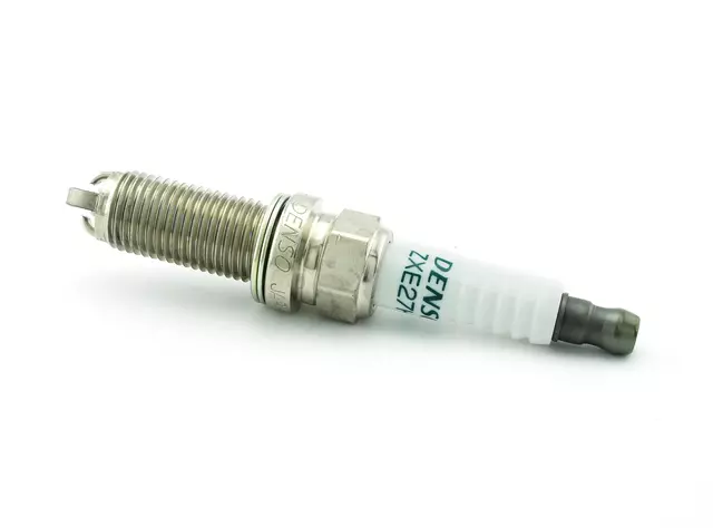 Spark Plug - Toyota (SU003-04931)