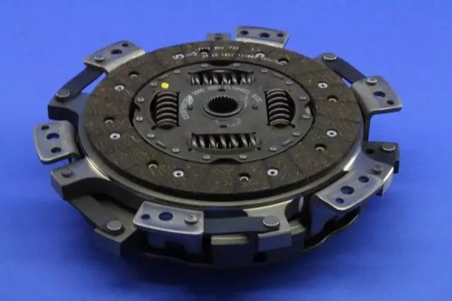 Pressure Plate And Disc Clutch Kit - Mopar (05037963AC)