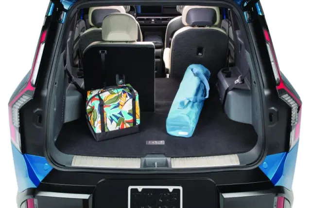 DOF12ACA00 - Interior: Cargo Mat - W/ Seat Back Protection for Kia: EV9 Image