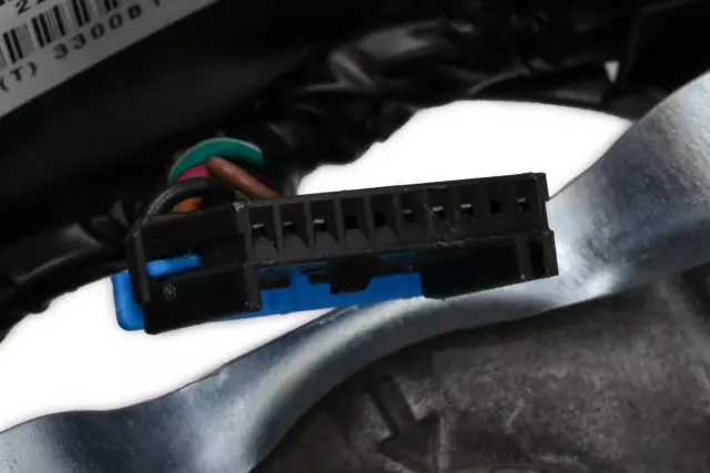 22947810 - Steering: Steering Wheel for Cadillac: Escalade ESV | Chevrolet: Silverado 1500, Silverado 2500 HD, Silverado 3500 HD, Suburban 1500, Suburban 2500 | GMC: Sierra 1500, Sierra 2500 HD, Sierra 3500 HD, Yukon, Yukon XL 1500, Yukon XL 2500 Image