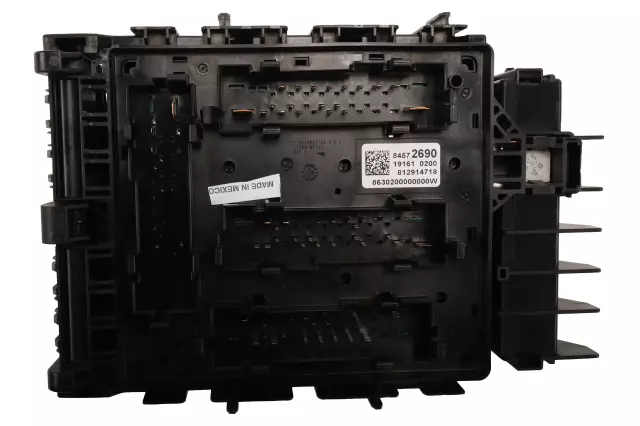 84572690 - : Engine Wiring Harness Junction Block for Chevrolet: Camaro Image