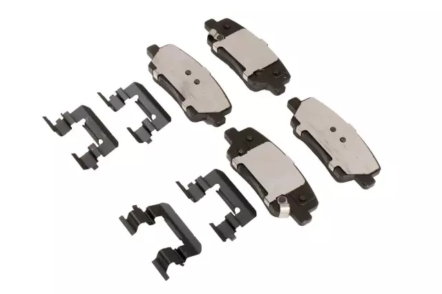 Rear Disc Brake Pad Set with Clips - GM (22857909)