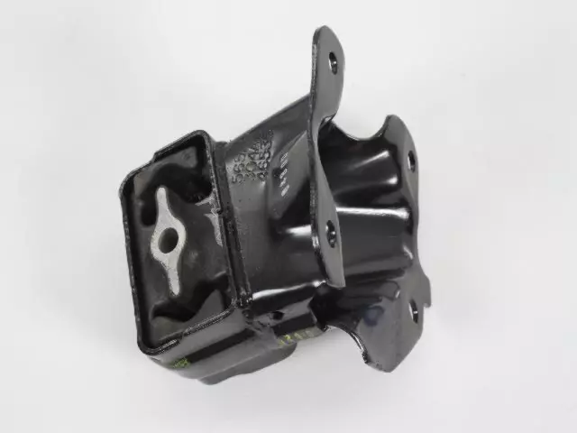 52090304AG - : Engine Mounting Bracket And Insulator, Right Side for Jeep: Commander, Grand Cherokee Image