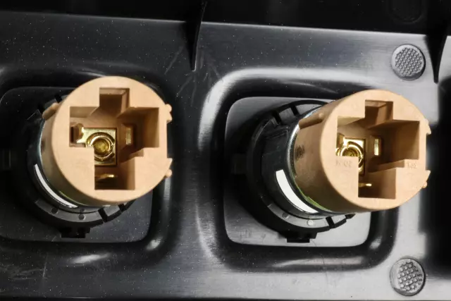 Davenport Wood Front Floor Console Trim Plate - GM (84092082)