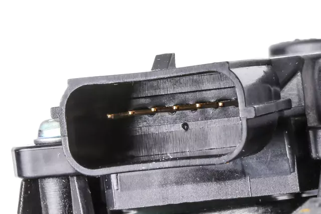 84366715 - : Manual Transmission Accelerator Pedal for GM Image