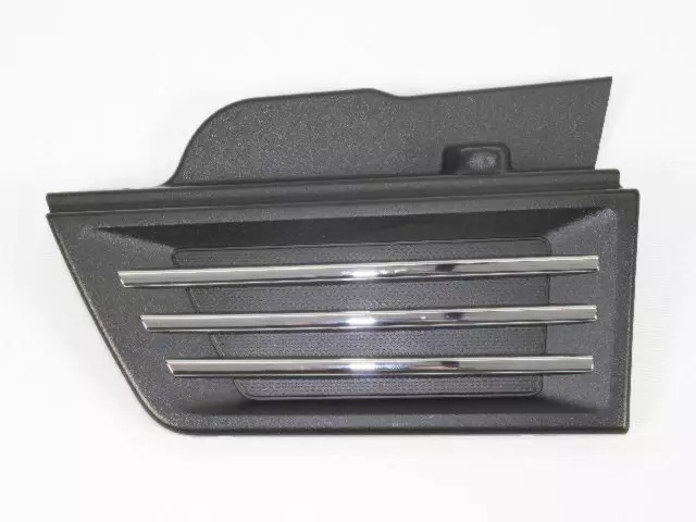 Fender Applique, Left - Mopar (55157165AE)
