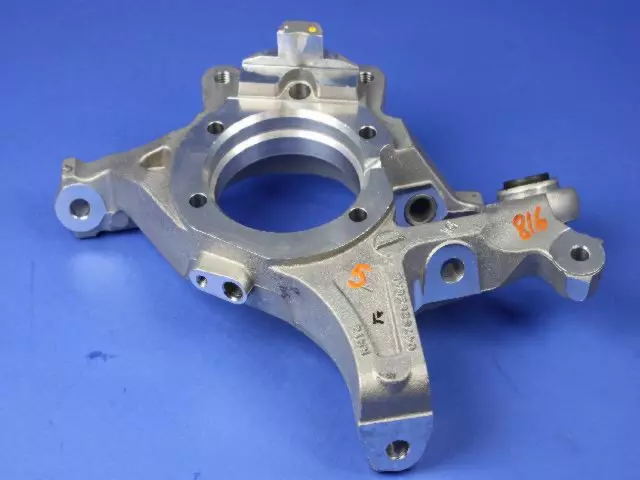 4782586AF - Rear Suspension: Rear Knuckle, Right for Chrysler: 300 | Dodge: Challenger, Charger, Magnum Image