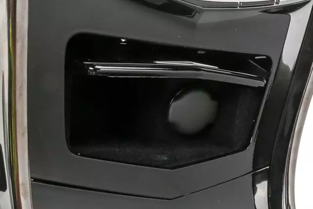 Piano Black Front Floor Console Trim Plate - GM (23331383)