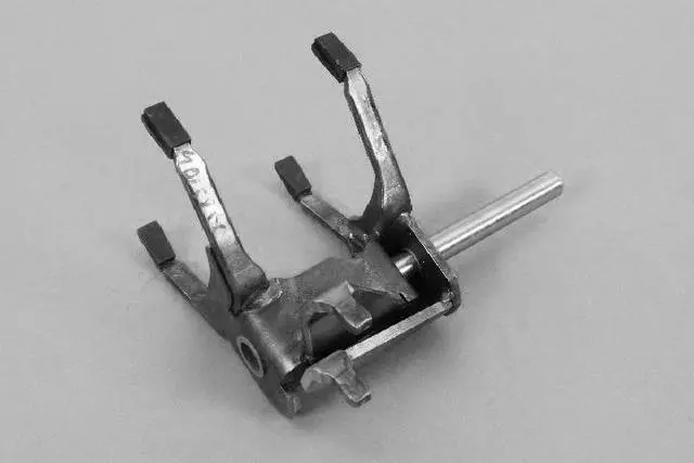 First, Third And Sixth Fork - Alfa Romeo (68120403AA)