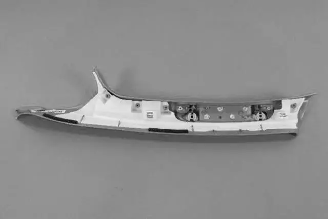 Windshield Garnish Molding, Right - Mopar (ZR18LTUAN)