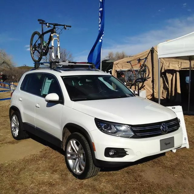 2012-2018 Volkswagen - Base Carrier Bars - Volkswagen (5N0-071-151)