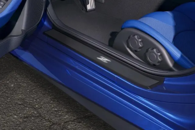 T99G66GP1A - : Illuminated Kick Plates - Black Metallic for Nissan: Z Image