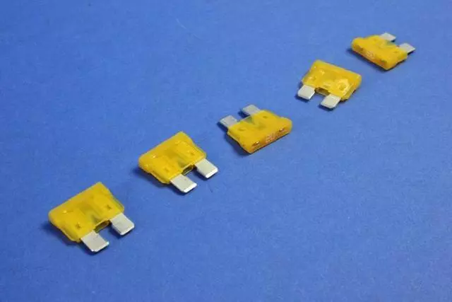 Standard Fuse - Mopar (ATC20)