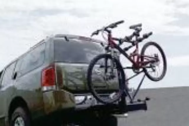 Swing-Away Hitch-Mounted Bike Carrier - Nissan (999R5-AU000)