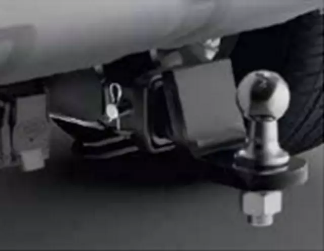 T4A6273 - : Towing System, Towing Receiver, Nas for Jaguar: F-Pace Image