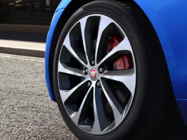 T4N25746 - : Alloy Wheel, 19in Style 1050, 10 Spoke for Jaguar: XE Image