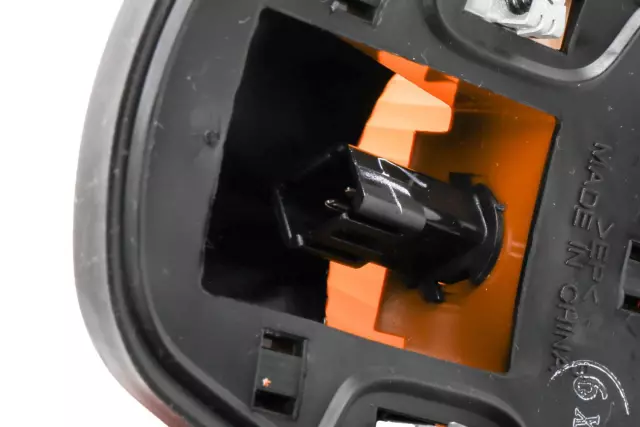 Roof Clearance Outer Lamp - GM (15059752)