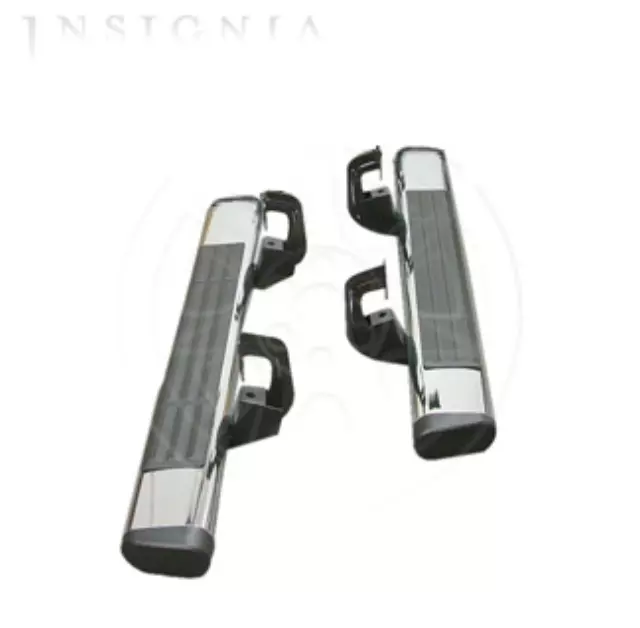 20990093 - Exterior: Assist Steps, 6in Oval Chrome for Chevrolet: Silverado 1500, Silverado 1500 Classic, Silverado 1500 HD Classic, Silverado 2500 HD, Silverado 2500 HD Classic, Silverado 3500 Classic, Silverado 3500 HD | GMC: Sierra 1500, Sierra 2500 HD, Sierra 3500 HD Image