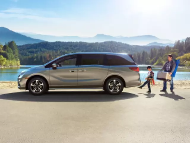 8U59THR101 - : 2018-2023 Honda Odyssey Tailgate Kick Sensor Hands Free Access for Honda: Odyssey Image