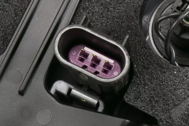 20811961 - : Part# 20811961 Driver Side Back-Up Lamp Applique for GMC: Acadia Image