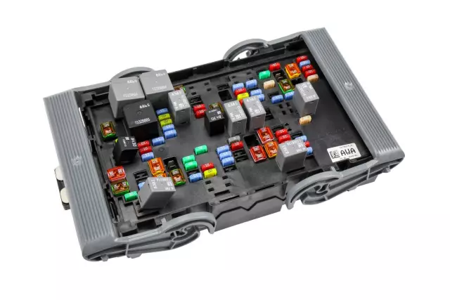 22798215 - Electrical: Junction Block for Chevrolet: Silverado 1500, Silverado 2500 HD, Silverado 3500 HD | GMC: Sierra 1500, Sierra 2500 HD, Sierra 3500 HD Image