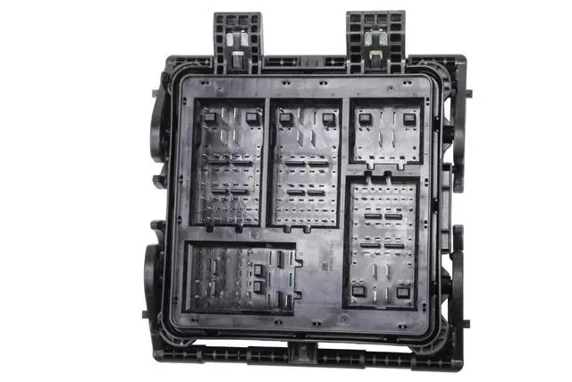 Part# 84014011 Engine Wiring Harness Junction Block - GM (84014011)