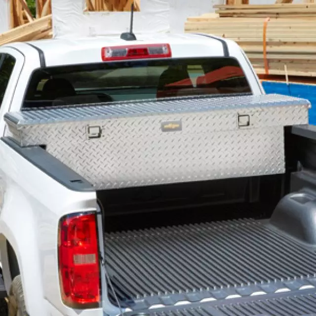 23283433 - Exterior: Cross Bed Aluminum Tool Box With Bow-Tie And for Chevrolet: Colorado | GMC: Canyon Image