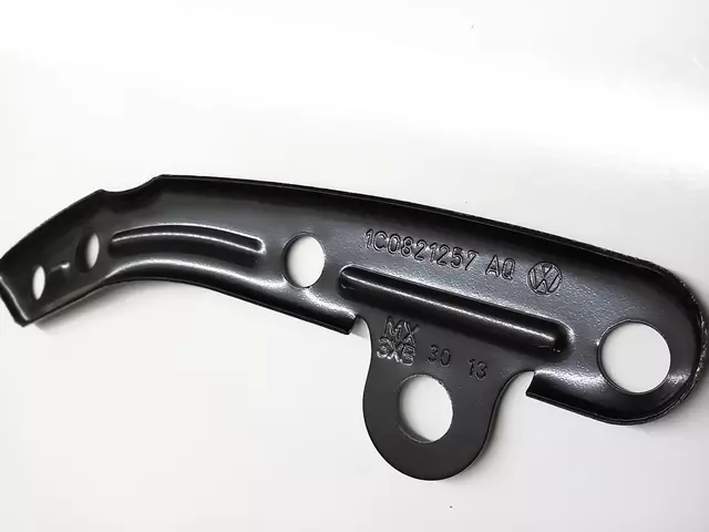 Retainer Plate - Volkswagen (1C0-821-257-AQ)