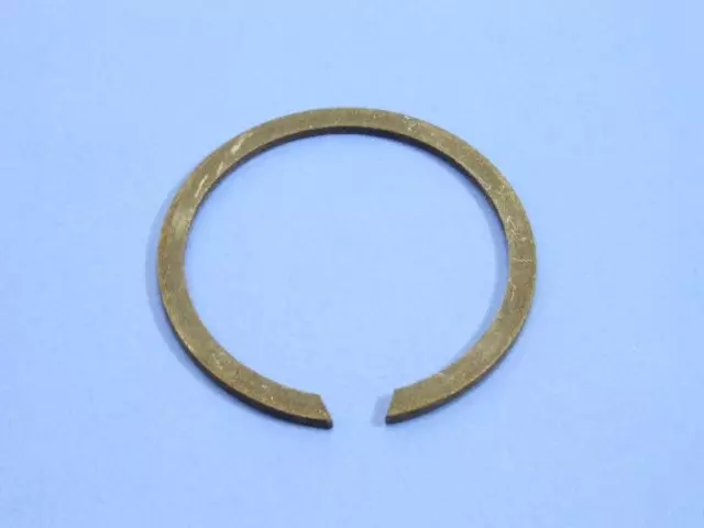 5078626AA - 62TE; 6-Speed; Automatic Transaxle: Low Clutch Return Spring Snap Ring for Mopar Image