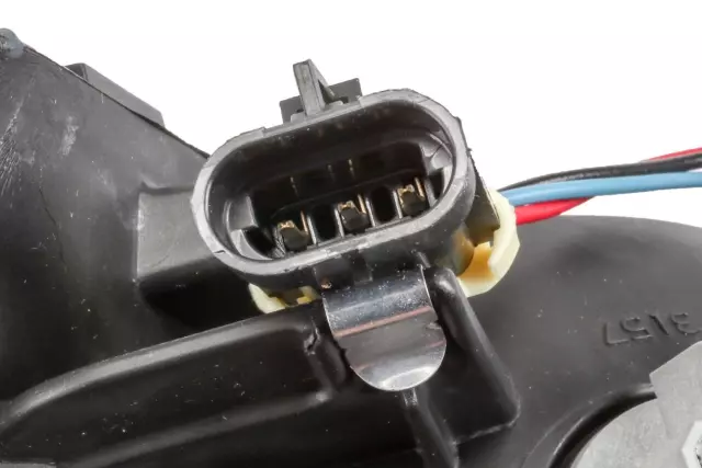 25797624 - : Passenger Side Cornering and Front Fog Lamp for Cadillac: DTS Image