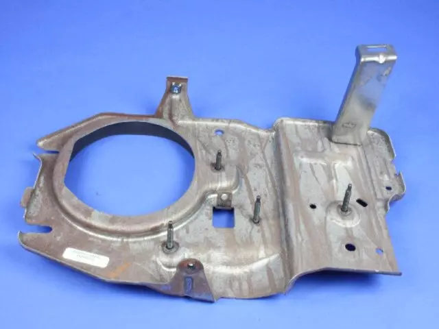 68081076AA - NSG370; 6-Speed; Manual Transmission: Shifter Bracket for Jeep: Wrangler, Wrangler JK Image