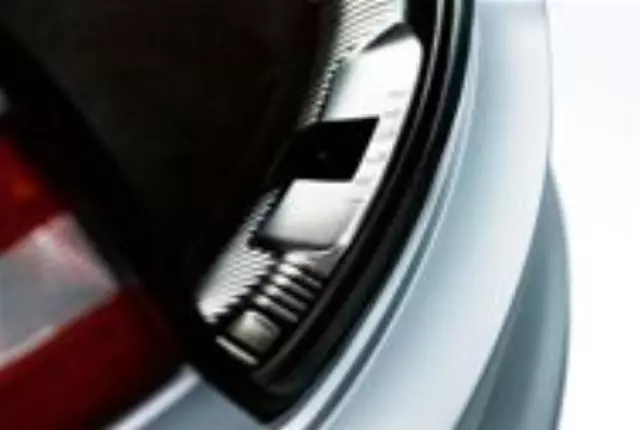 C2Z5642 - : Luggage Compartment Finisher for Jaguar Image