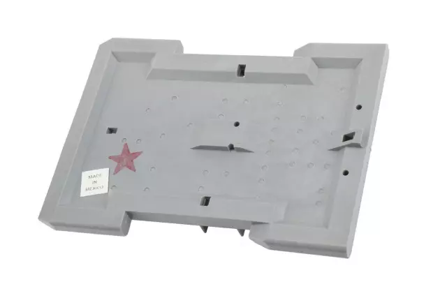 15304995 - Electrical: Junction Block for Cadillac: Escalade | Chevrolet: Silverado 1500, Silverado 1500 Classic, Silverado 1500 HD, Silverado 1500 HD Classic, Silverado 2500, Silverado 2500 HD, Silverado 2500 HD Classic, Silverado 3500, Silverado 3500 Classic, Silverado 3500 HD, Tahoe | GMC: Sierra 1500, Sierra 1500 Classic, Sierra 1500 HD, Sierra 1500 HD Classic, Sierra 2500, Sierra 2500 HD, Sierra 2500 HD Classic, Sierra 3500, Sierra 3500 Classic, Sierra 3500 HD, Yukon | Hummer: H2 Image image