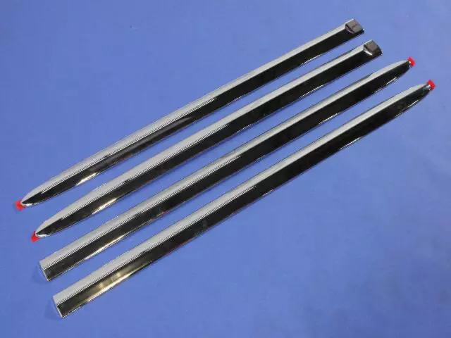 Bodyside Decor Kit - Mopar (82209732)